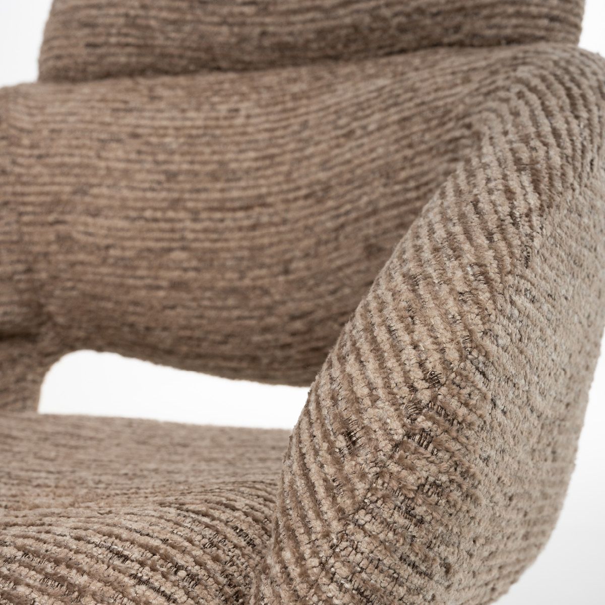 Diego spisestol med sving og vipp (Eyelash lys brun)