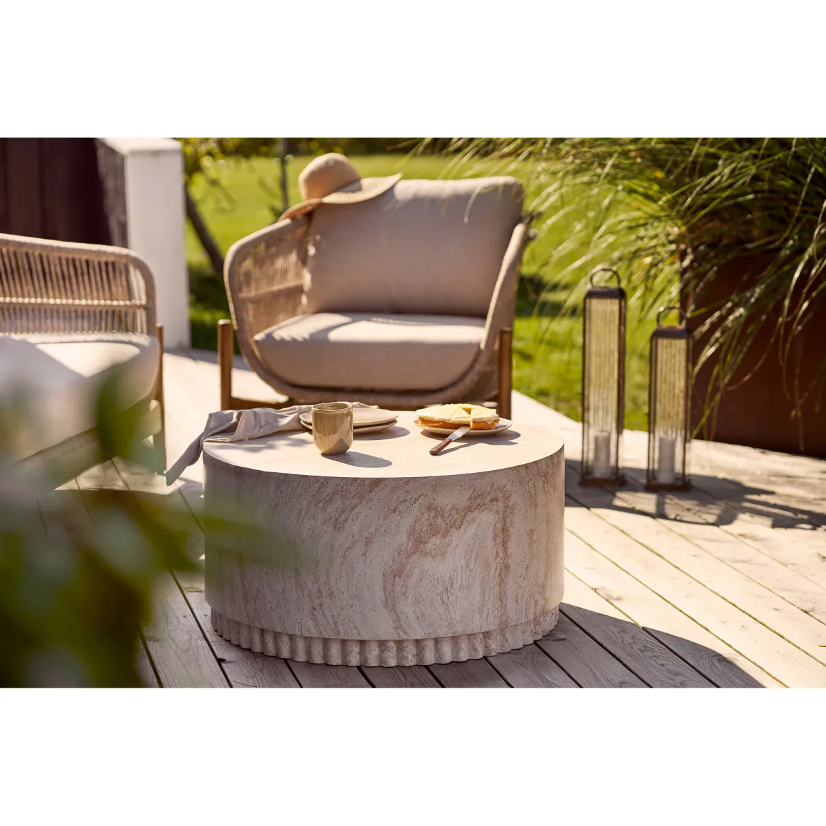 Bonn sofabord (ø75 h37) fiberclay natural - inne/ute